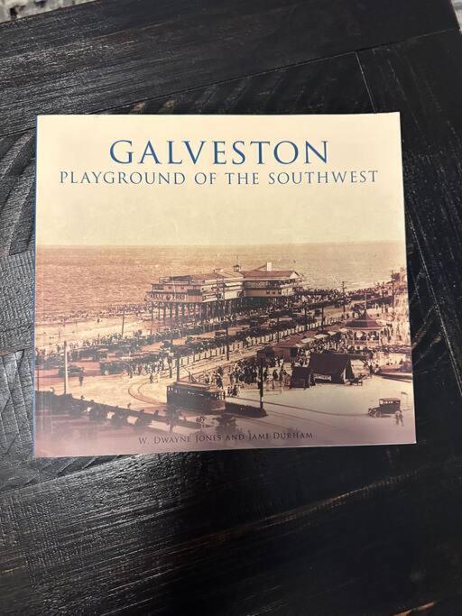 Kari's Island Escape - Historic District Galveston