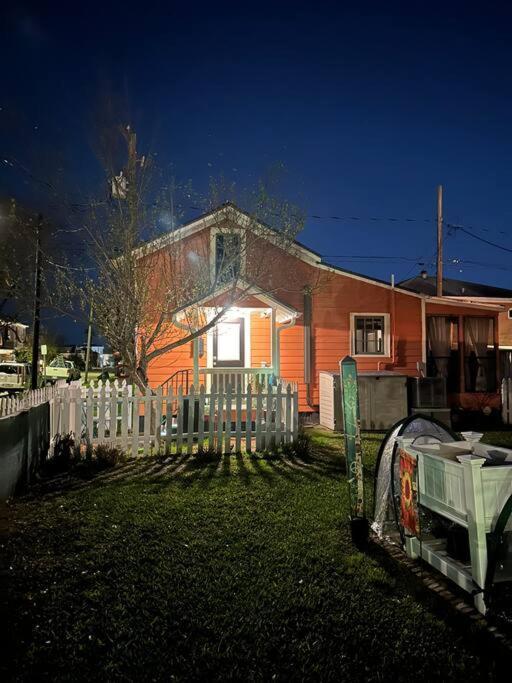 Kari's Island Escape - Historic District Holiday home